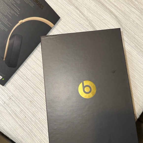 Beats Studio 3 - Picture 8 of 10